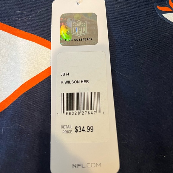 Russell Wilson ladies size medium Broncos licensed NFL v-necked T -shirt - Picture 4 of 4